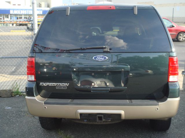 Ford Expedition 2003 photo 3