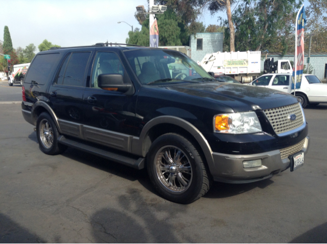 Ford Expedition 2dr HB Man Spec SUV