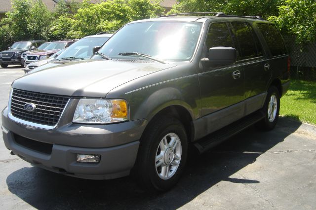 Ford Expedition 2003 photo 2