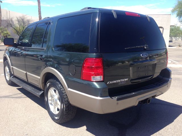 Ford Expedition 2003 photo 1