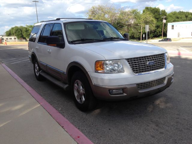 Ford Expedition 2003 photo 1