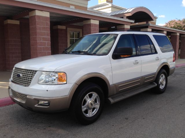 Ford Expedition 2003 photo 2