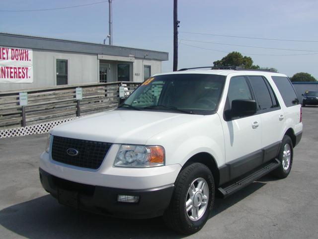 Ford Expedition 2003 photo 2