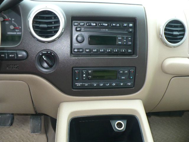 Ford Expedition 2003 photo 5