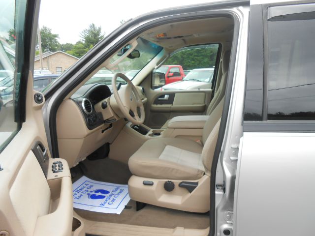 Ford Expedition 2003 photo 2