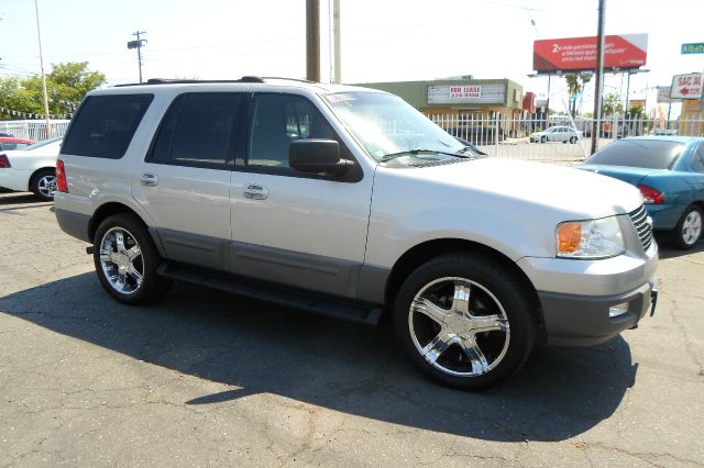 Ford Expedition 2003 photo 4