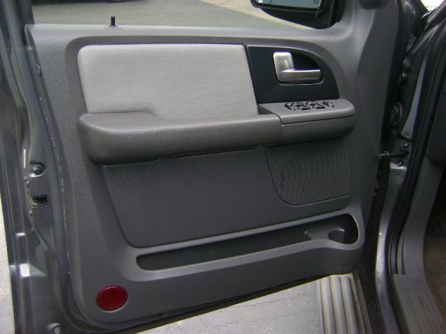 Ford Expedition 2003 photo 4