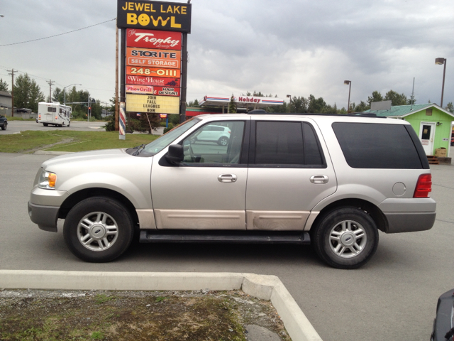 Ford Expedition 2003 photo 2