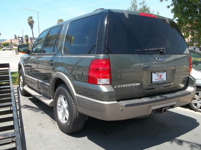 Ford Expedition 2003 photo 2