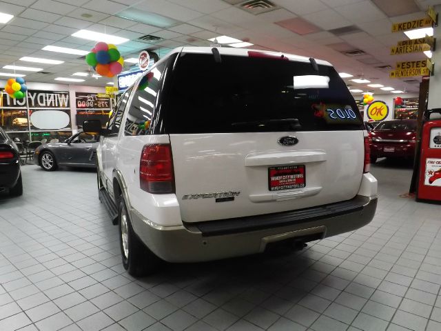 Ford Expedition 2003 photo 1