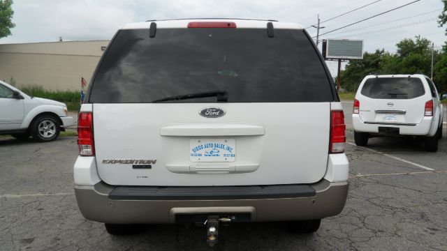 Ford Expedition 2003 photo 2