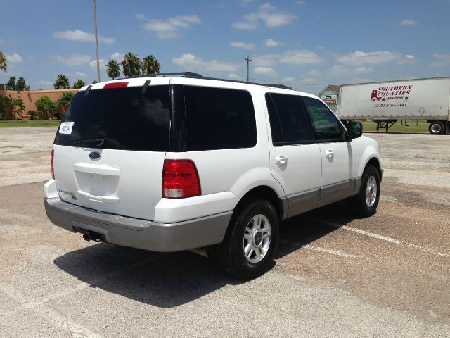 Ford Expedition 2003 photo 2