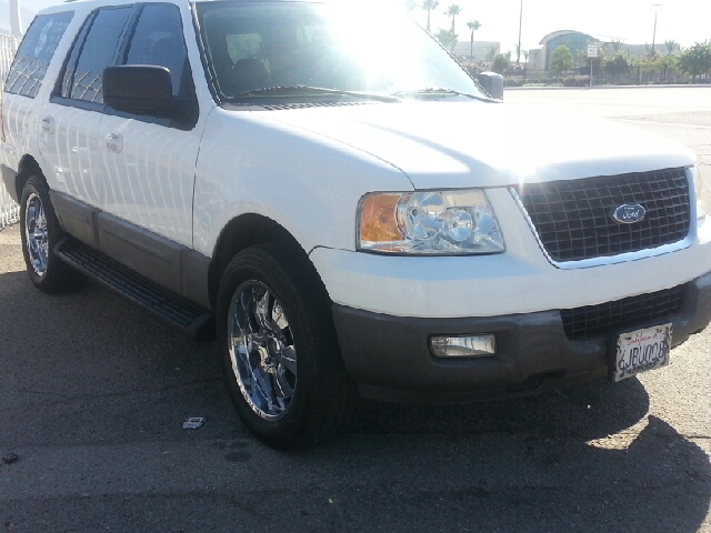 Ford Expedition 2003 photo 2