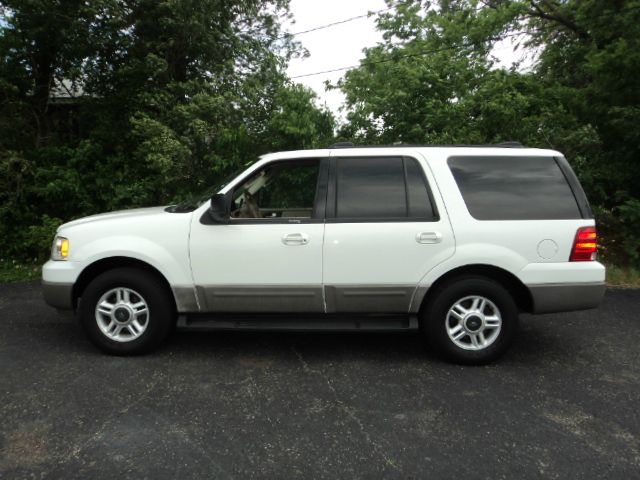 Ford Expedition 2003 photo 2