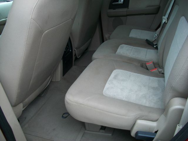 Ford Expedition 2003 photo 3