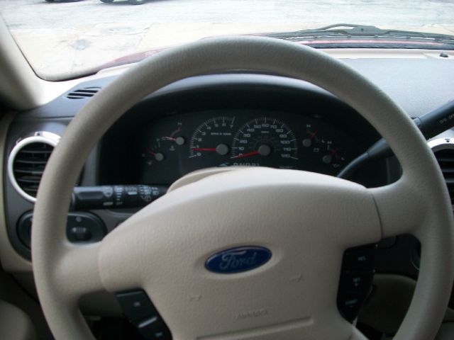 Ford Expedition 2003 photo 4