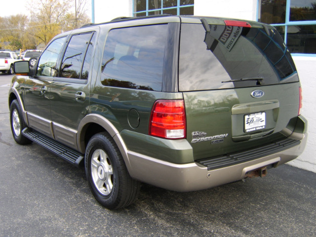 Ford Expedition 2003 photo 2