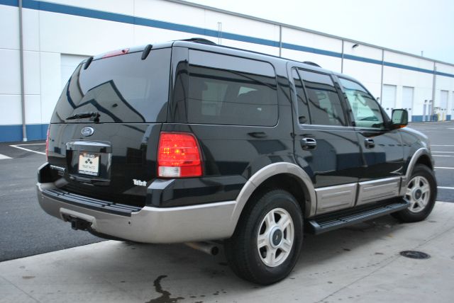 Ford Expedition 2003 photo 2