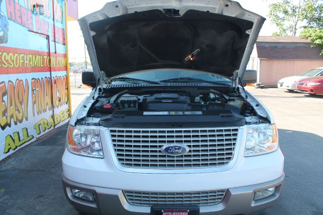 Ford Expedition 2003 photo 2