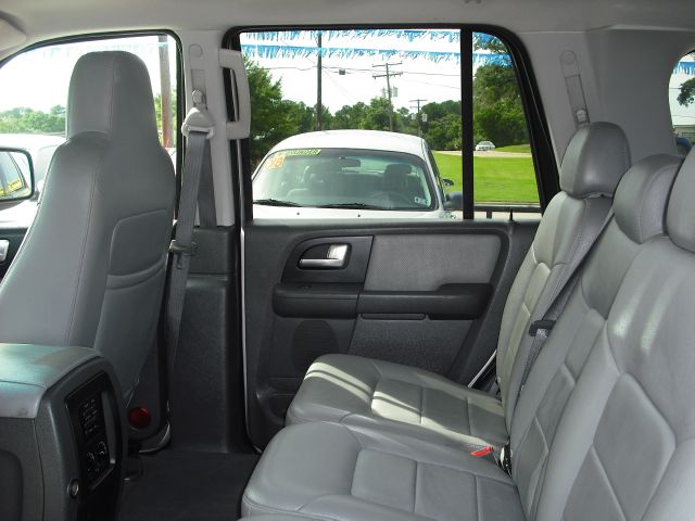 Ford Expedition 2003 photo 4