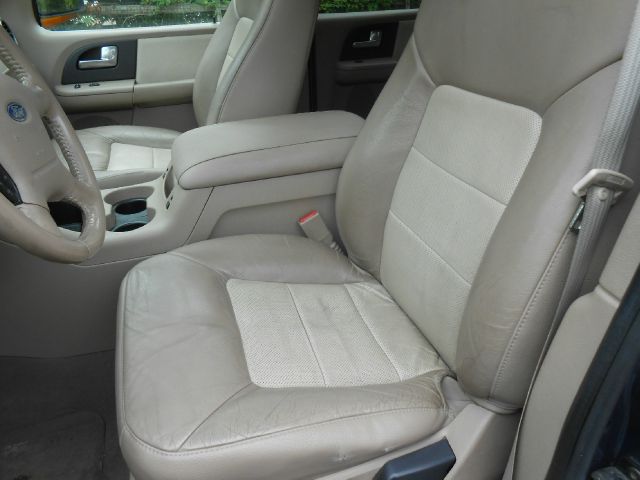 Ford Expedition 2003 photo 1