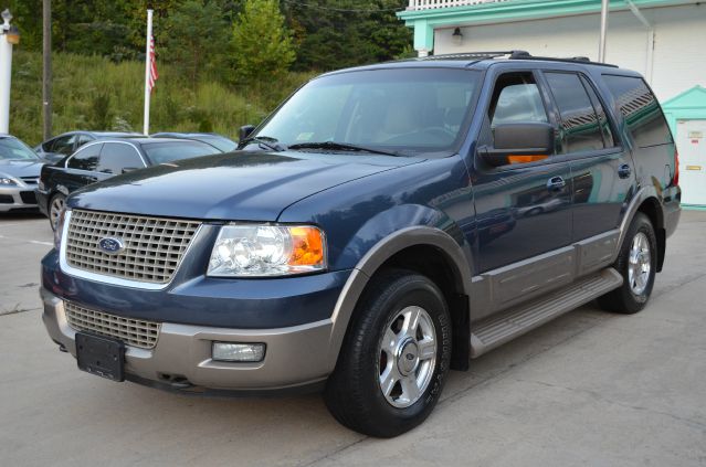 Ford Expedition 2003 photo 2