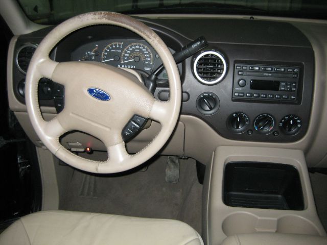 Ford Expedition 2003 photo 15