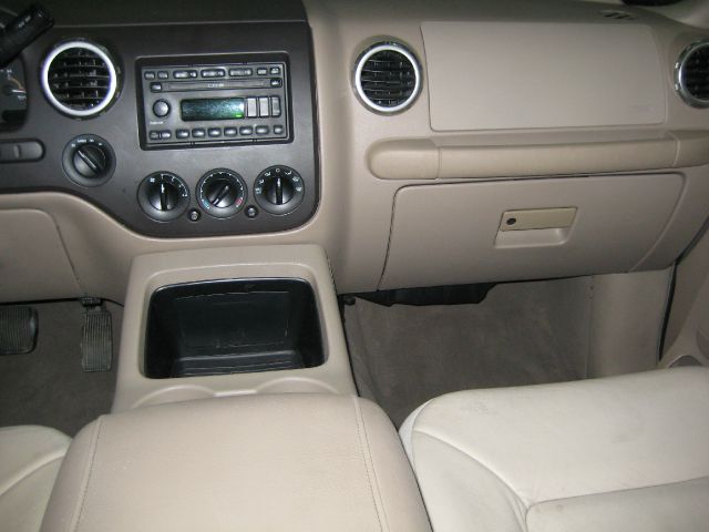 Ford Expedition 2003 photo 7