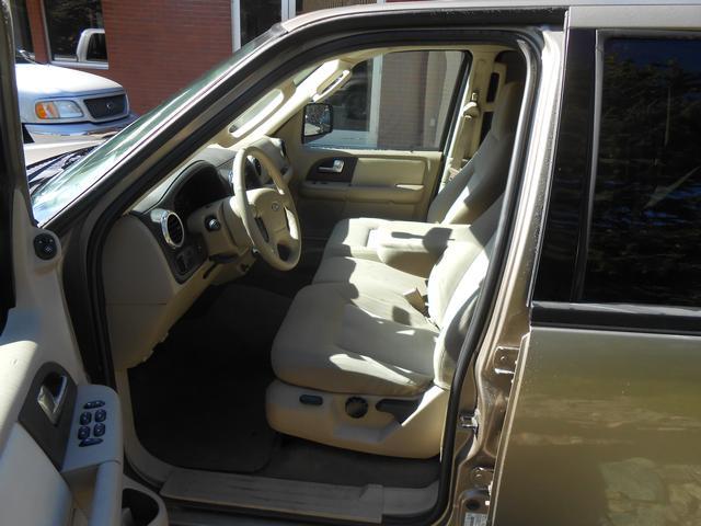 Ford Expedition 2003 photo 1