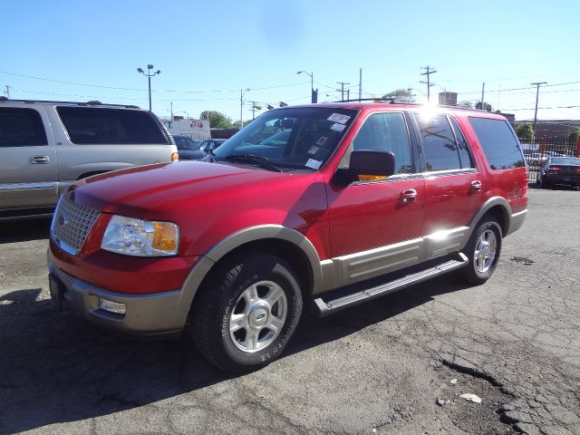 Ford Expedition E320 - Extra Sharp SUV