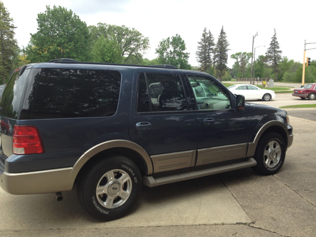 Ford Expedition 2003 photo 2