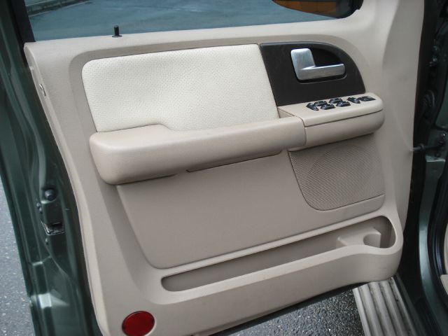 Ford Expedition 2003 photo 5