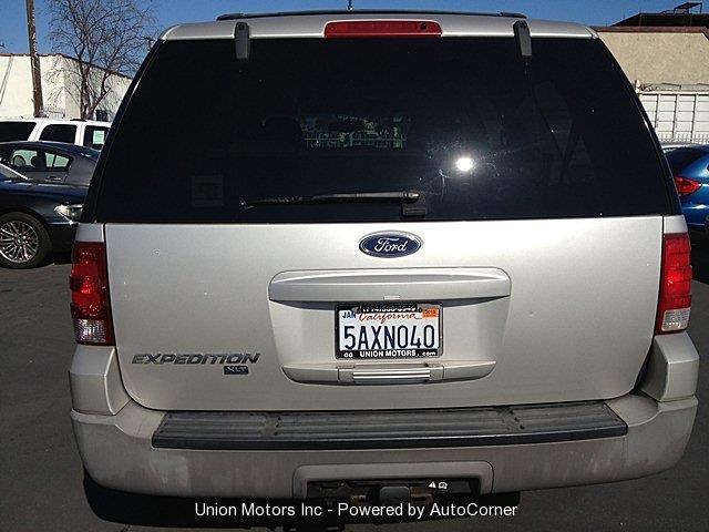 Ford Expedition 2003 photo 2