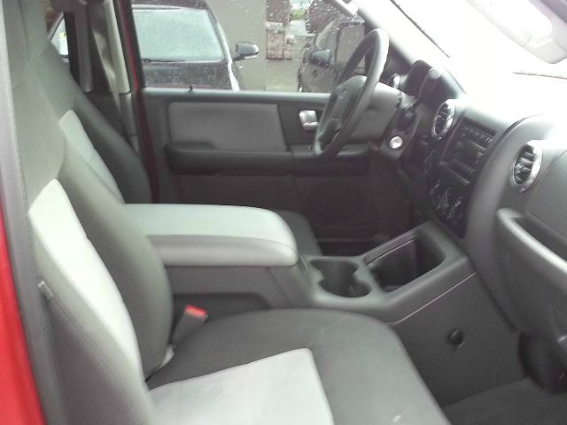 Ford Expedition 2003 photo 2