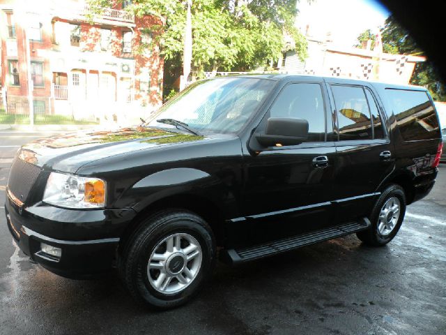 Ford Expedition 2003 photo 1