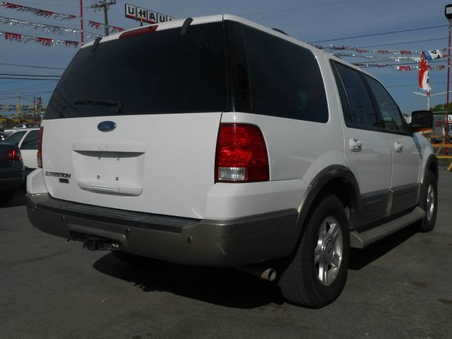 Ford Expedition 2dr HB Man Spec SUV