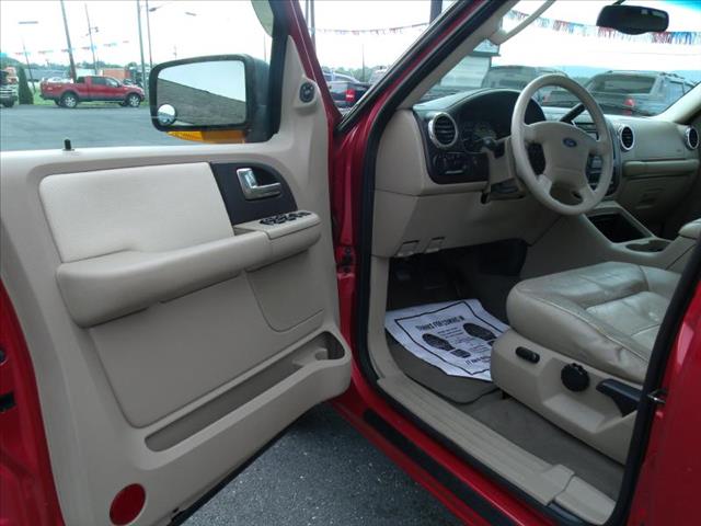 Ford Expedition 2003 photo 14