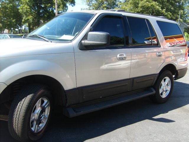 Ford Expedition 2003 photo 2