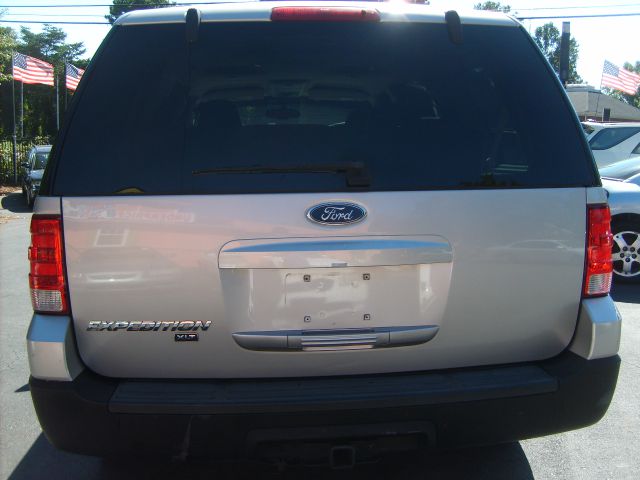 Ford Expedition 2003 photo 3