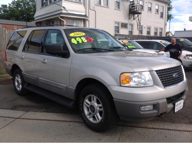 Ford Expedition 2003 photo 3