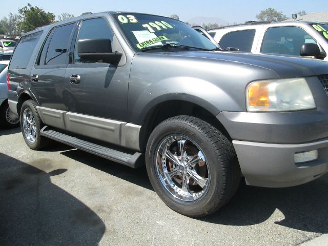 Ford Expedition 2003 photo 2