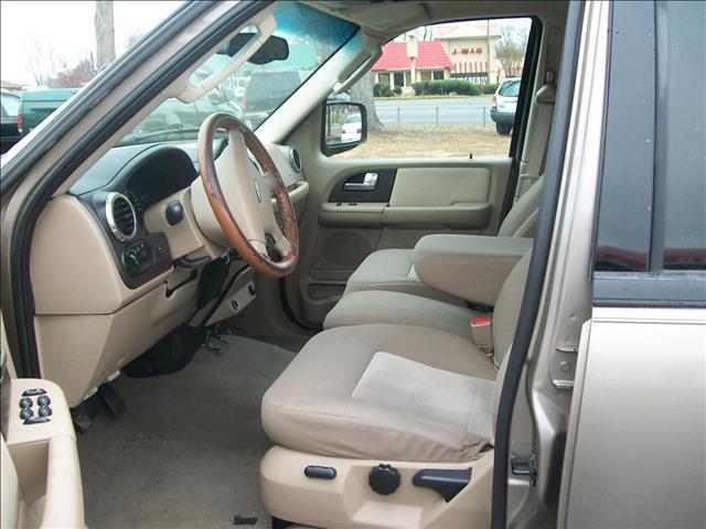 Ford Expedition 2003 photo 4