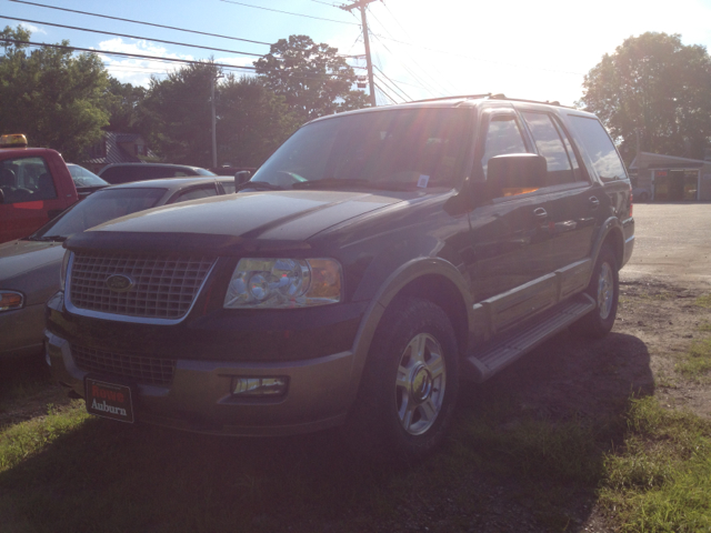 Ford Expedition 2004 photo 1