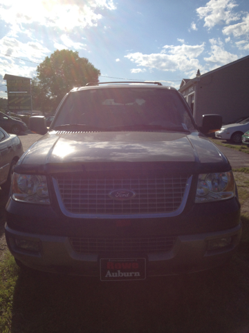 Ford Expedition 2004 photo 2