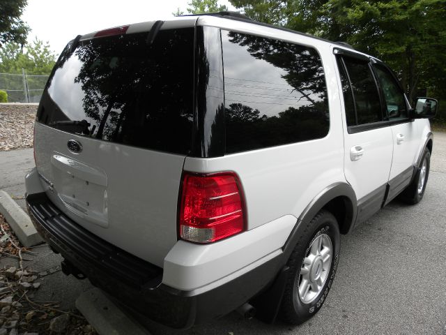 Ford Expedition 2004 photo 3