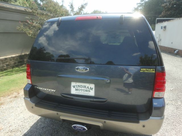 Ford Expedition 2004 photo 3