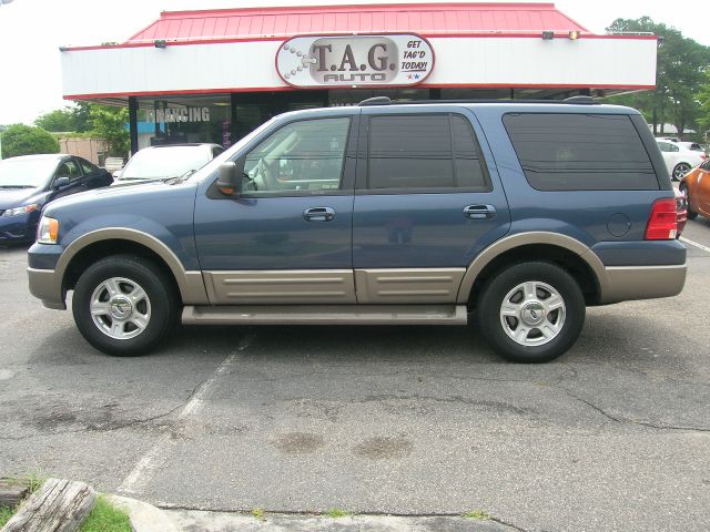 Ford Expedition 2004 photo 4