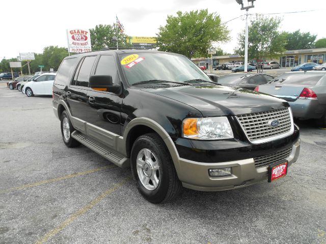 Ford Expedition 2004 photo 1