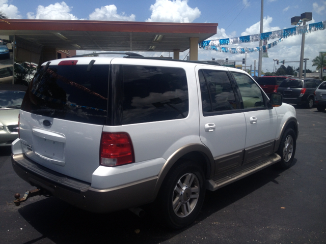 Ford Expedition 2dr HB Man Spec SUV