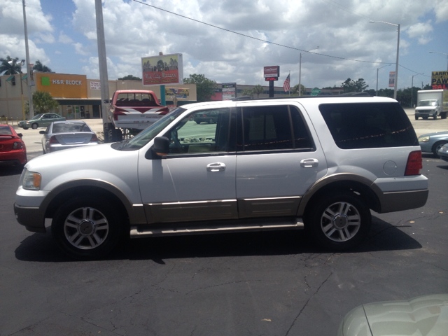 Ford Expedition 2004 photo 4